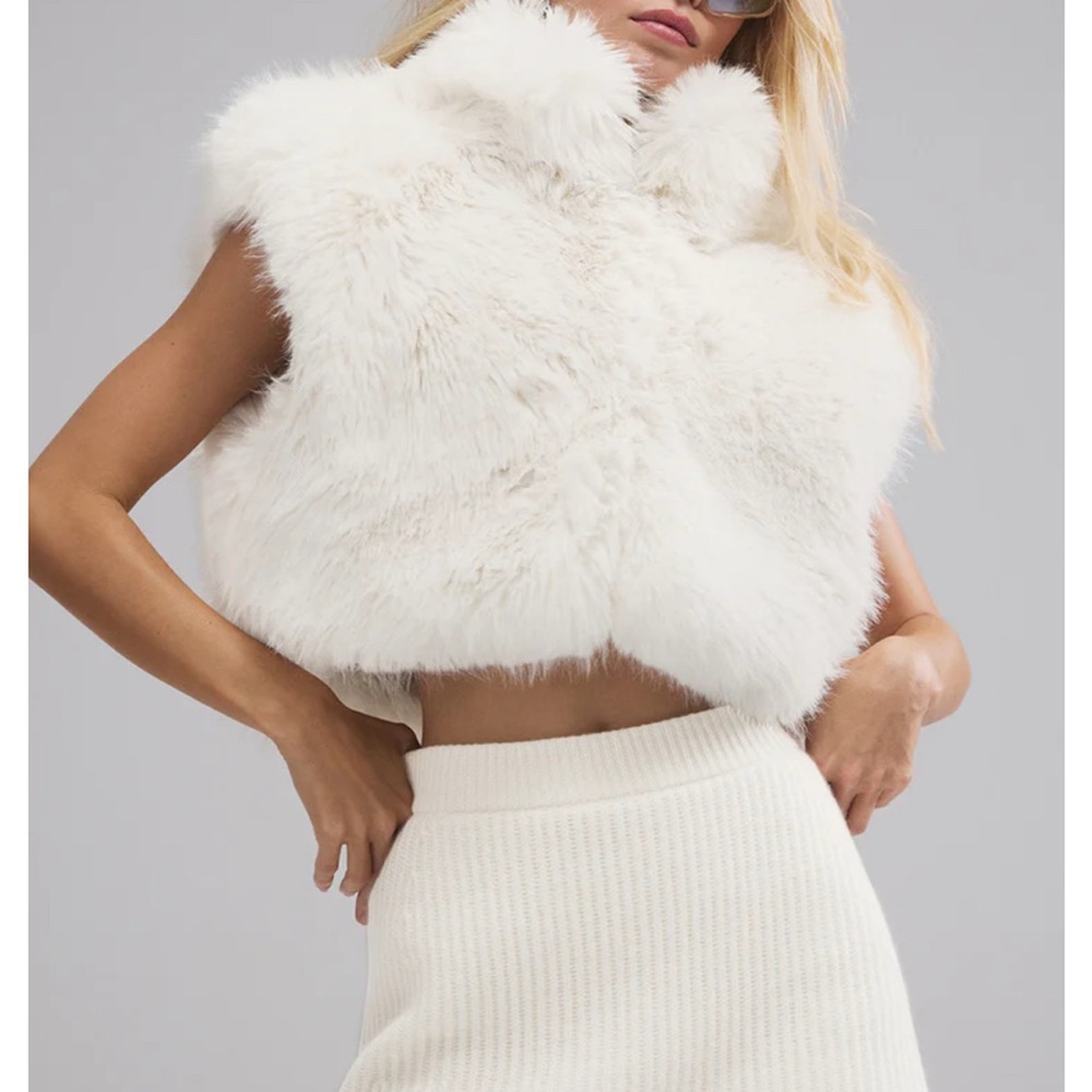 Alo Yoga Opulent Faux Fur Vest